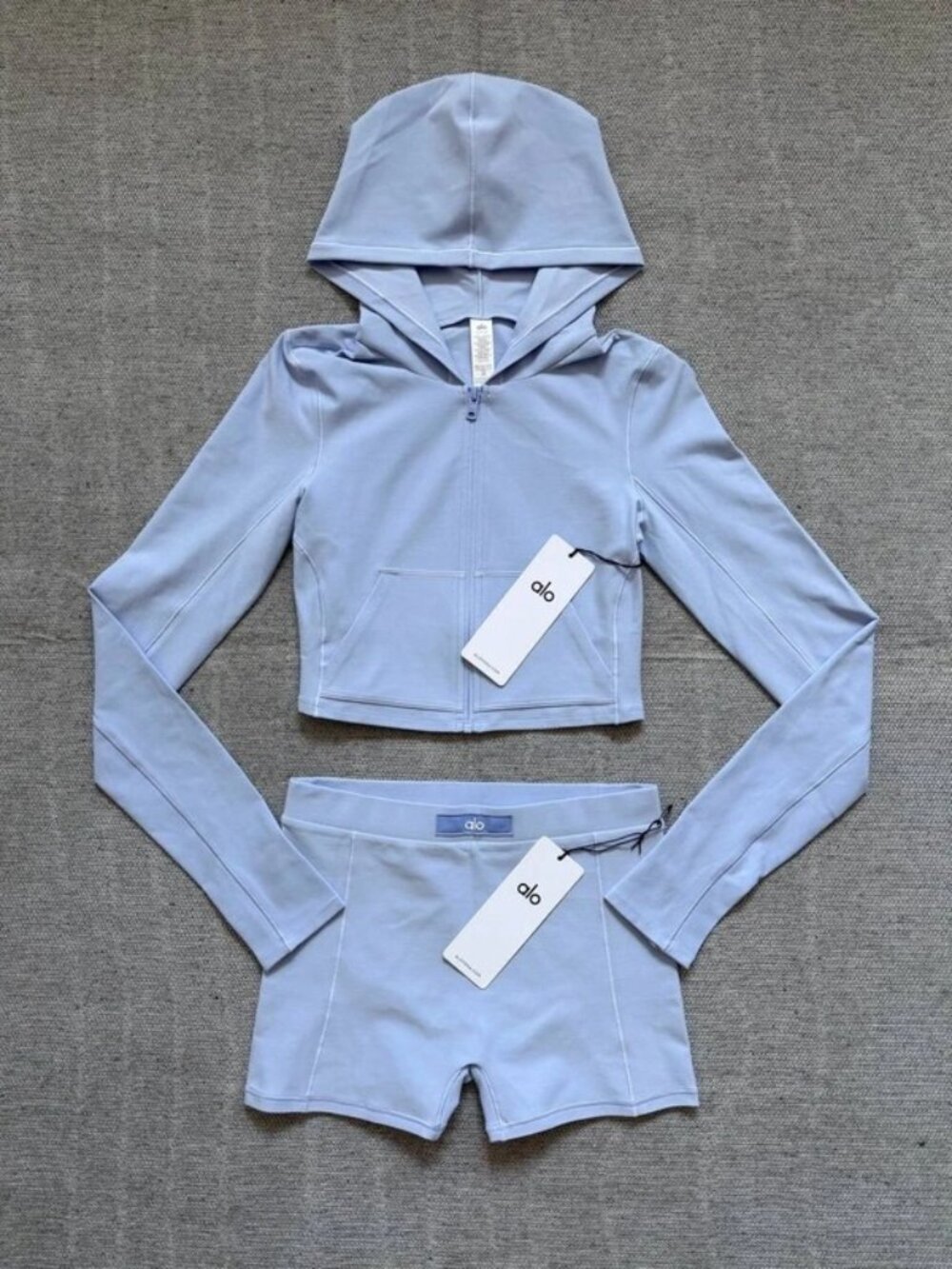 Alo Yoga Alosoft Sincere Fitted Jacket and Alosoft Sincere Micro Short, size S - Picture 1 of 10
